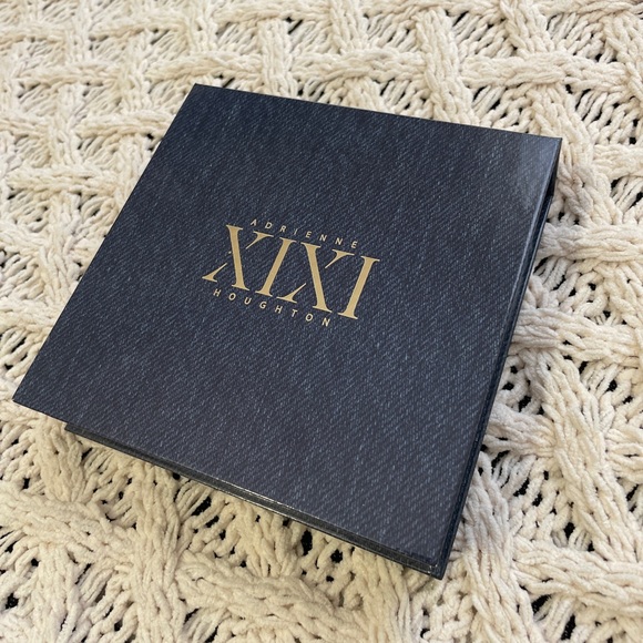 L.E.S Figaro Chain - Picture 9 of 10